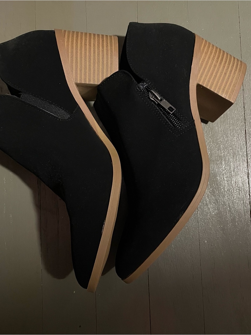 Me too Black  pointed toe Ankle Bootie Size 7.5